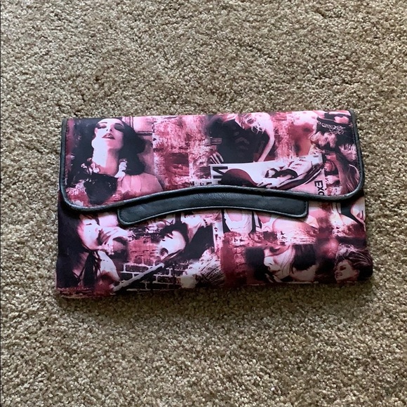 Clutch - Picture 1 of 6